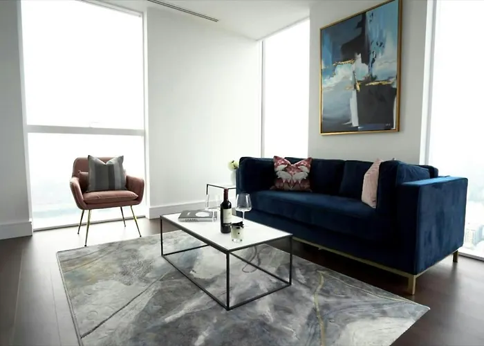 Canary Wharf - Luxury Apartment With Skyline View